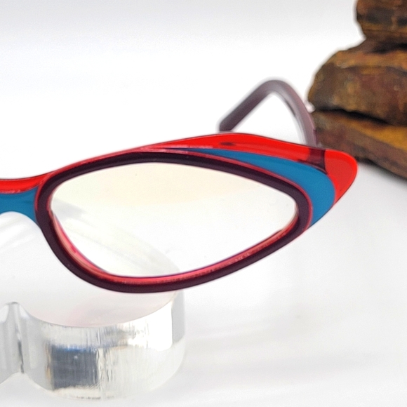 Kelsey Reader - Picture 3 of 5